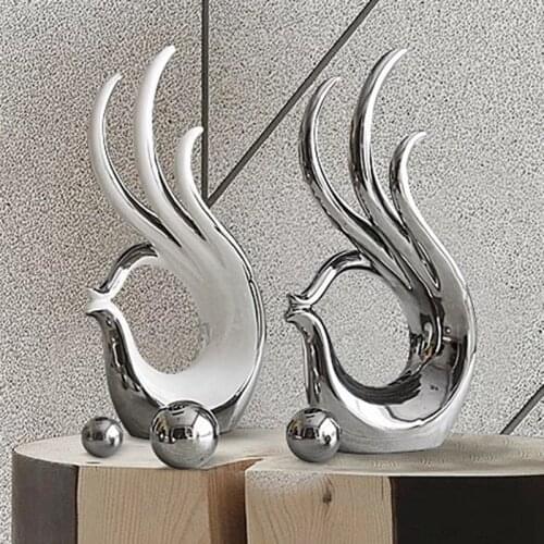 Holding Hands Ceramic Accessories Home Living Room Desktop Figurines Decoration Ornaments Crafts Wedding Gift