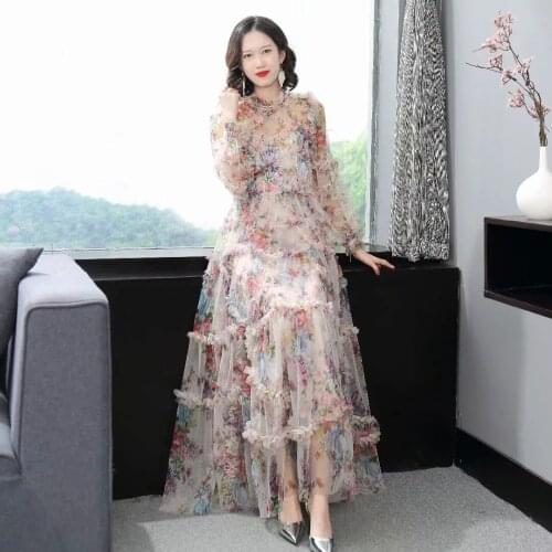 2021 spring and summer new screen printing palace style layers of Auricularia edge celebrity positioning pleated slim dress