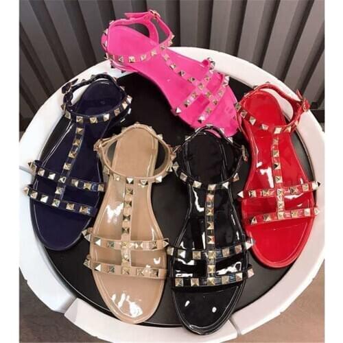 New Fashion Buckle-strap Womens shoes Summer Sandals Top Quality Rivet Jelly Sandals Women Rivets Studded Beach Sandals 35-40