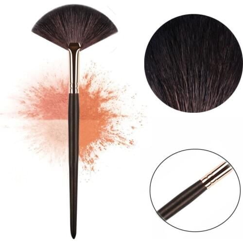 1Pc Fan Shape Highlighter Brush for Powder Blush Brush Loose Powder Brush Cosmetic Single Maekup Brush Kabuki Brush Maquillaje