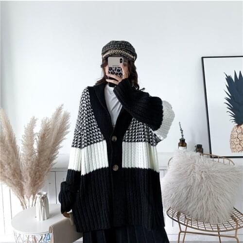[ZAYAU]Black and White Yarn Dyed Sweater Female Autumn and Winter New Korean Loose Cardigan Coat Medium Long Thick