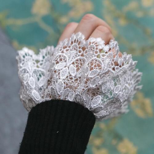 Fashion Joker Accessories wrist set trumpet cuff flounces buttoned sleeves lace Decorated Cuff Fake sleeves autumn and winter