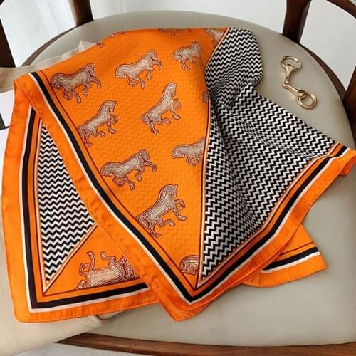 2021 Fashion Sunscreen Silk Scarves Popular Carriage Square Towel Autumn New Print Small Kerchief Female 70X70CM Dustproof Shawl