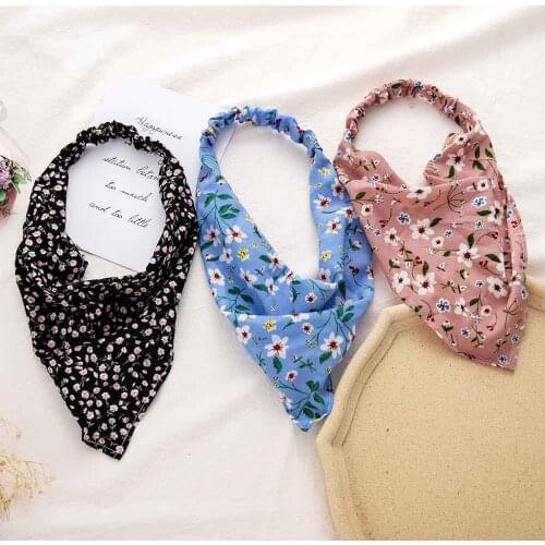 Elastic Band Turban Womens Thin Floral Cloth Turban European and American Triangle Scarf Hair Accessories Women Wholesale