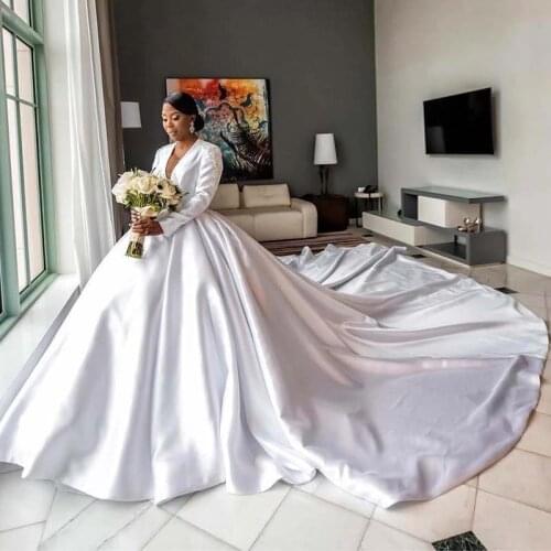 Princess Satin Wedding Gowns V Neck Long Sleeve Lace Appliques Decoration Bridal Dresses Vestido De Fiesta Boda