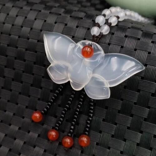 Female Necklace Pendant White Agate Jades Carved Butterfly Sweater Chain Ice Chalcedony 6mm Beads Chain For Womens Fine Jewelry