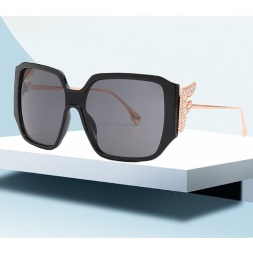 Hot Fashion Large Frame Sunglasses Exquisite Pearl Sunglasses With Diamonds Street Photography Sun Glasses For Women 2021 очки