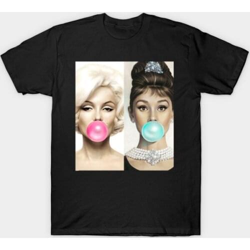 Funny Marilyn Audrey Chewing Gum Blow Bubbles T-Shirt. Summer Cotton O-Neck Short Sleeve Mens T Shirt New S-3XL