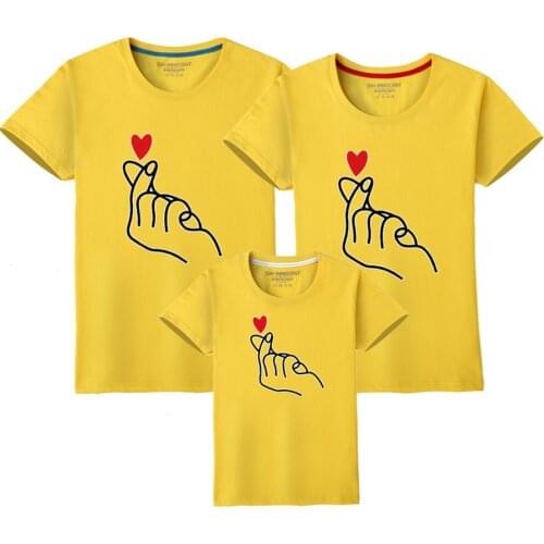 2021 Cotton family matches finger heart print T-shirt Summern Tee shirt Streetwear Casual Short Sleeve Tops Tees O-neck Clothes