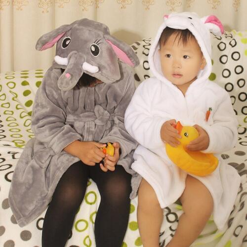 Cartoon Lovely Animal Childrens Robe Flannel Baby Bathrobe Boys Girls Sleepwear Long Sleeve Hooded Kids Bath Robe Kids Clothes