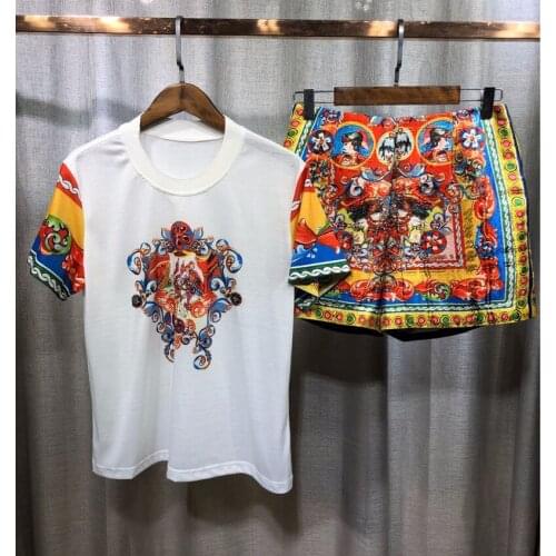 2021 summer women runway high quality beading vintage printed shorts set short sleeve t-shirt + shorts casual 2 pieces set Y561
