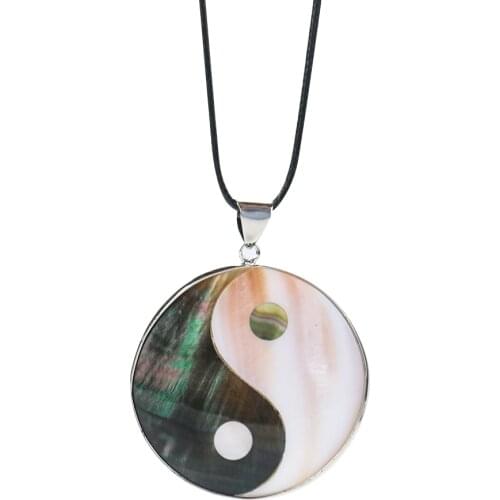Natural Shell Yin Yang Symbol Round Tai Ji Diagram Necklace White Black Mother of Pearl Pendant Chinese Taoism Taoist Jewelry