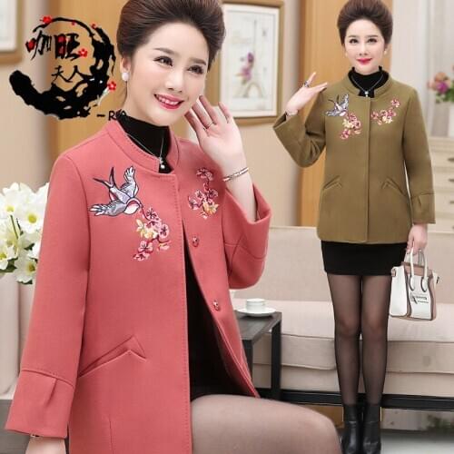 2018 autumn winter new large size womens wool jacket applique woolen coat jacket middle aged Female embroidered woolen coat