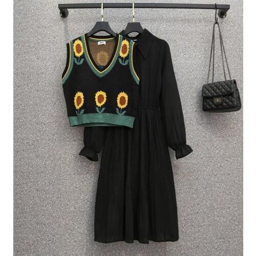 Autumn Winter 2 Piece Set Women Plus Size Sunflower Printed Knitted Loose Vest + Black Chiffon Midi Pleated Dress Skirt Suit