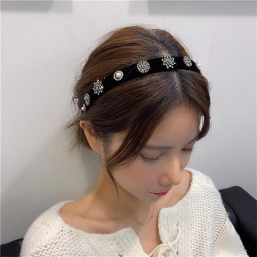 2019 Hot Sale DEL LUNA Hotel IU Headband Simple Velvet Rhinestone Black Headbands Elegant Women Headband