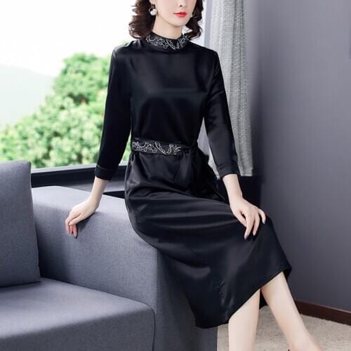 2021 Black 3XL Plu Size Satin Embroidery Midi Dress Spring Autumn Vintage Casual Solid Dress Women Elegant Bodycon Party Vestido