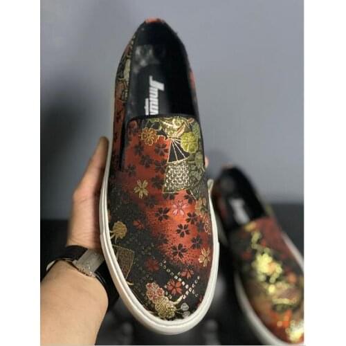 New arrival silk fabrics print casual shoes for men slip on men shoes board shoes fashion increase loafers