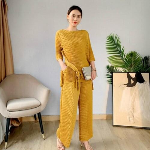 Pant Suits For Women Plus Size 45-75kg 2021 Autumn Stretch Miyake Pleated Set Round Neck Hi-Lo Lace-Up Top + Straight Trousers