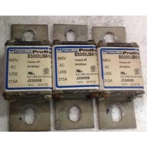 Fuses: BS000UB69V250 6,9URB000 BS88/250 H330057 / BS000UB69V315 J330058 / BS000UB50V350 X330116 / BS000UB50V400 G330194 aR