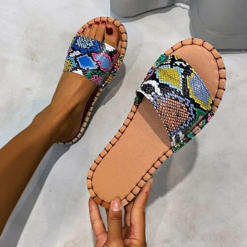 Beach Shoes Womens Summer 2021 New Large Size Flat-bottomed Leopard Snake Print Leisure Word Sponge Cake Slippers