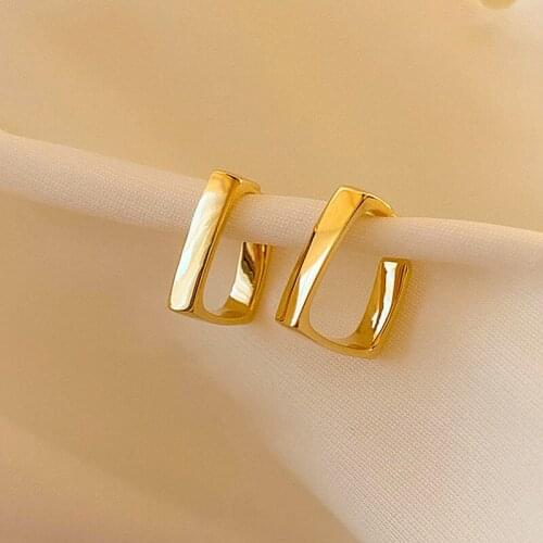 Simple Stud Earrings for Women 2021 New Fashion Fold Color Vintage Geometric Cicle Hoop Modern Earrings Jewelry Gifts Charm