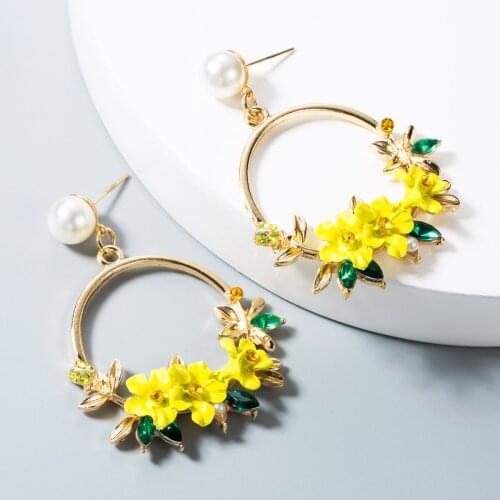 Sweet Flower Hoop Earrings Women Round Colored Floral Boho Earrings Gold Color Enmal Earrings Trendy Sumer Accessaries 2021 New