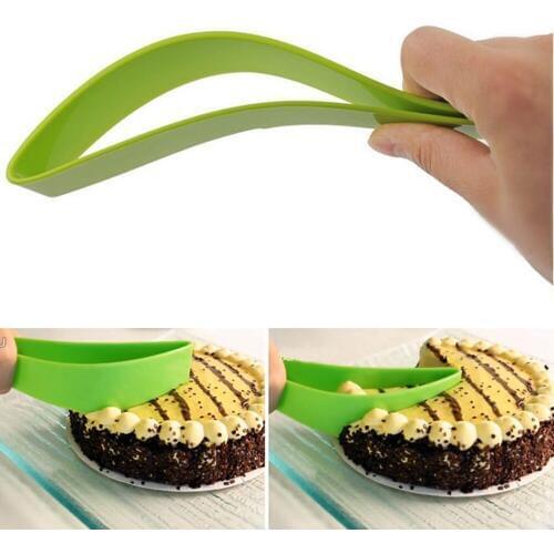 1PC Green Plastic Cake Pie Slicer Sheet Novel Practical Cake Kitchen Gadget Pancake Cutter Cooking Baking Tools Pie Cutters 50gA