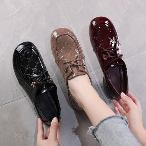 Leather loafer womens shoes 2021 fall new heel spring and autumn womens patent leather shoes rough single shoes leather shoes