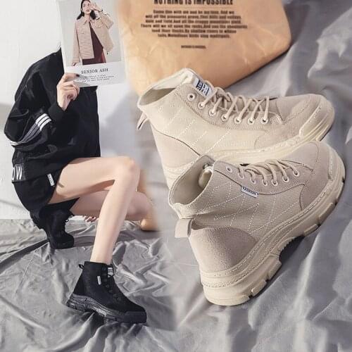 Martin boots womens 2021 autumn and winter new locomotive shoes student thick-soled short tube womens single boots