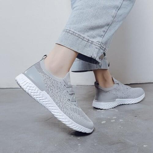 Lightweight And Comfortable Casual Sports Shoes Soft-soled Running Shoes Breathable Single Shoes Womens New 2021