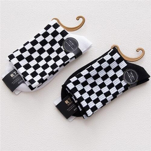 2 pairs women tube socks New personality wild black and white plaid women cotton knee socks long college wind tide stockings