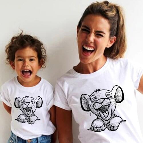 Fashion Harajuku Mom and Son Matching Clothes Lion King Funny Print Couple Short-Sleeved Men Women Tops Summer Kids Tshirt