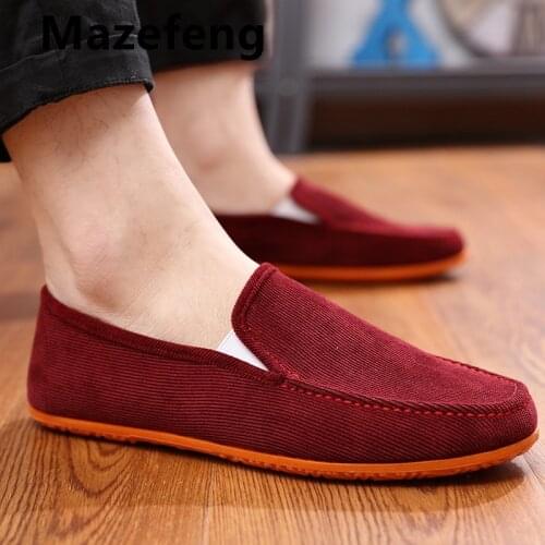 Designer Shoes Men Zapatos De Hombre Slip-On Leather Shoes Casual Male Shoes Adult Red Driving Moccasin Soft Non-slip Loafers