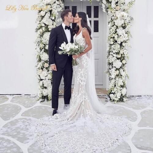 Stunning High Quality Lace Appliques Mermaid Wedding Dress Plunging Deep V Neck Sleeveless Open Back Beach Bridal Gowns Train