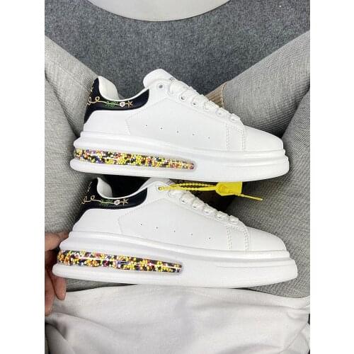 Street shooting white shoes spring and autumn new casual sports shoes embroidered low-cut lace-up large size 35-44 womens shoes