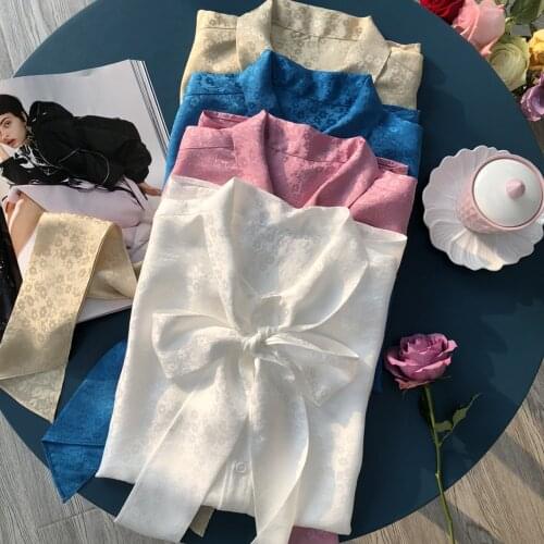 Women High-end Light Luxury Small Daisy Flower Jacquard Silk Blouse Shirt Top Features Ribbon Bow Ties