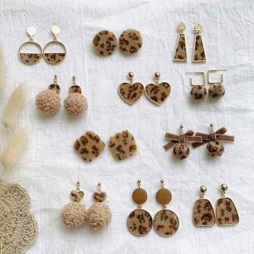 South Koreas temperament new winter khaki color earrings leopard earrings bowknot eardrop female minks hair bulb wood