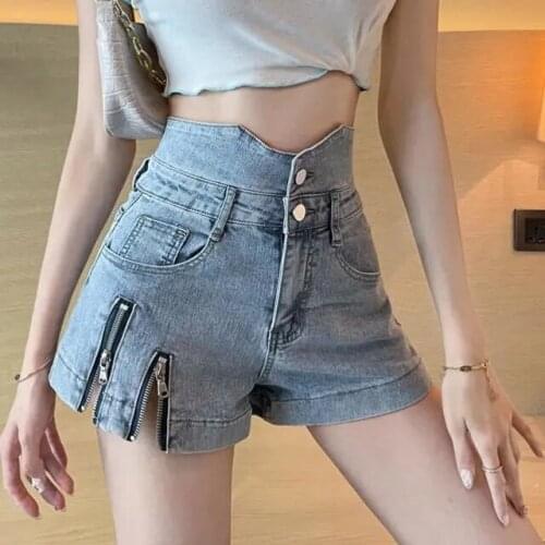 Personality denim shorts women 2021 new summer show thin a word waist waist waist a hundred chic straight hot pants