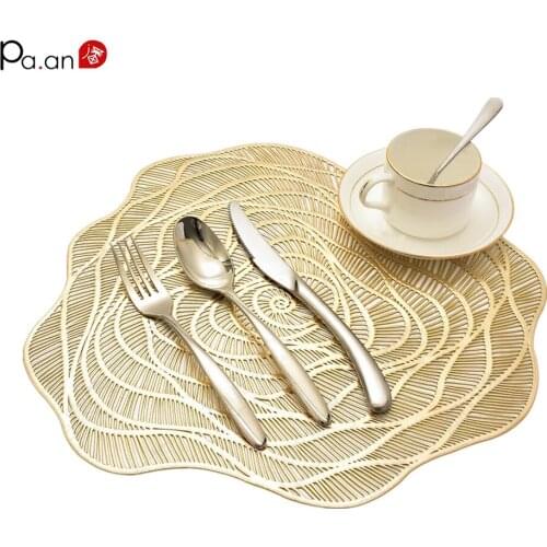 2PCS Rose Bronzing Placemat Hollow Western Food Mat American Restaurant PVC Pan Mat Wedding Decoration Christmas Napkins