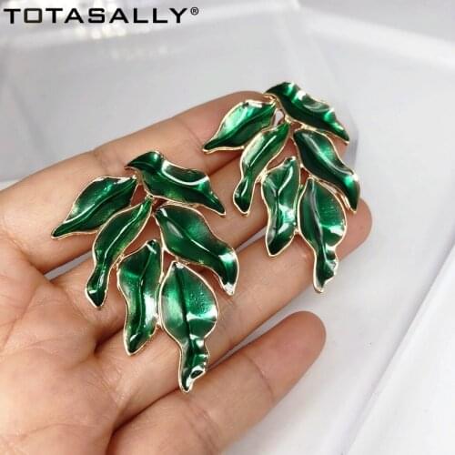 TOTASALLY New Vintage Green Leaf Earrings Women Enamel Stud Earrings for Party Lady Jewelry Gifts Wholesale Dropship