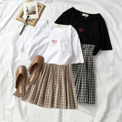 2020 Suit Skirt Female Summer Korean Student Loose Heart-shaped Embroidery T-shirt + Plaid Skirt Fashion Two-piece Suit