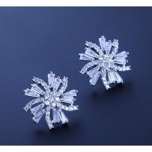 Utimtree Luxury Fashion AAA Cubic Zircon Snowflake Stud Earrings for Women Wedding Birthday 925 sterling silver Jewelry Gift