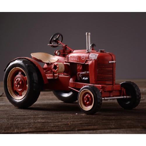 Vintage iron handmade luxury old tractor model retro metal art car model Industrial age memory home decoration of livingroom