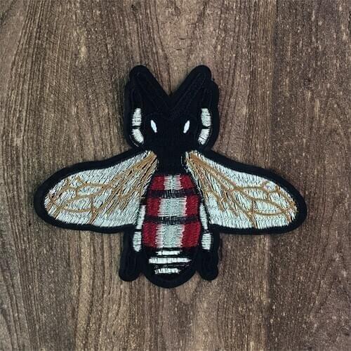 2piece of Embroidered Bee Badges Clothing Patches DIY Applique Attached to the Jacket Decorated Jeans Handbag Accessories