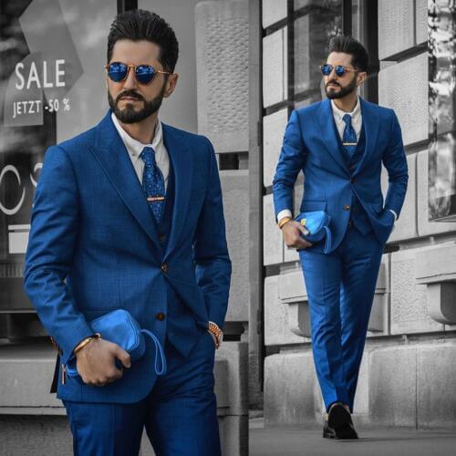 Blue Men Suits Double Breasted Three Pieces Designer Wedding Tuxedos Peaked Lapel Double Breasted Gold Mens