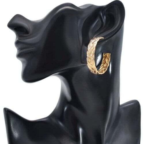 New Fashion European And American Exaggerated Metal Geometric Earrings For Women Sexy Outing Street Shooting Hoop Earrings