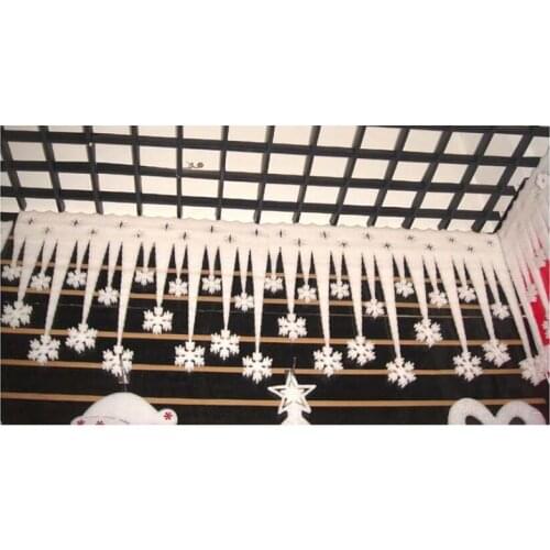 PlumHOME Artificial Snow And Snowflakes