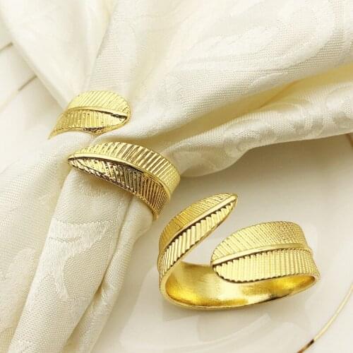 24pcs/lot Golden Leaves Napkin Rings Gold Leaf Christening Bangle Metal Napkin Holder Wedding Gifts Bridal Shower Table Decor