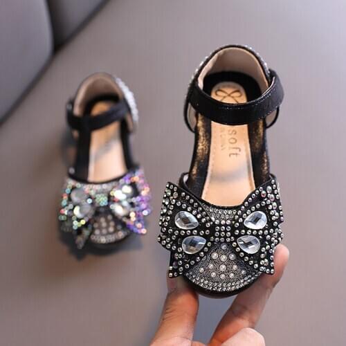 Girls Shoes Princess Childrens Flats 2021 New Spring Kids Crystal Shoes Party Wedding Bow Rhinestone Pearls Soft Sandals E261
