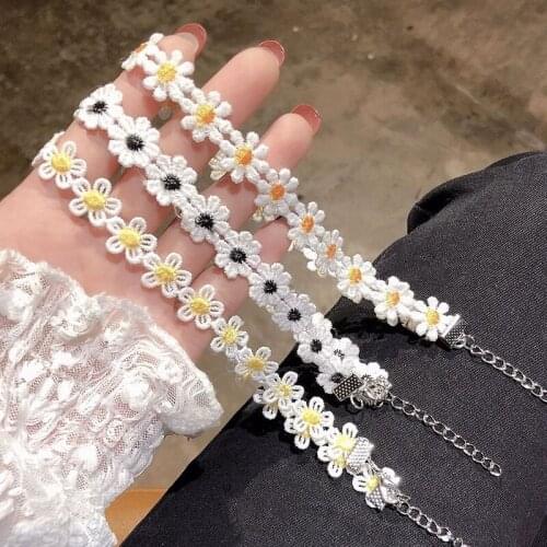 Little Daisy Choker Necklace Stretch Velvet Classic Gothic Tattoo Lace Choker Necklace Latest Pendants Necklace Collar
